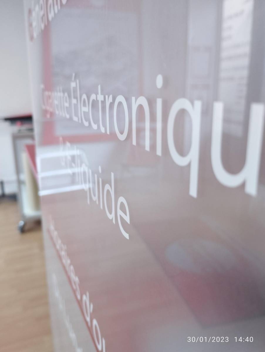 lettres adhésive blanches