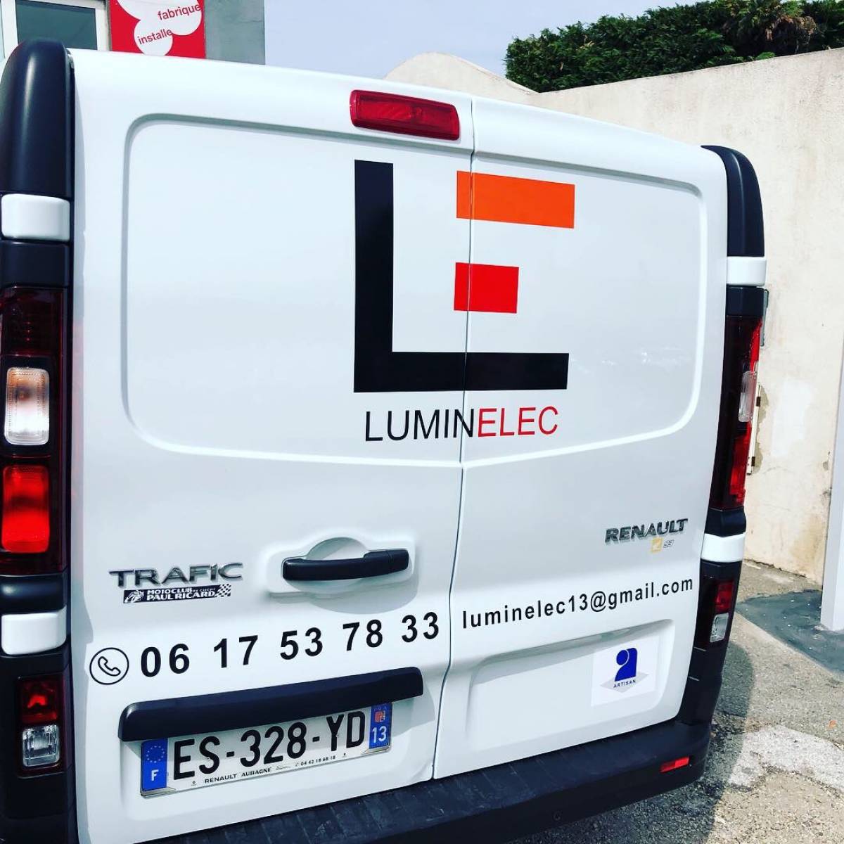 Décoration véhicule pour la société Luminelec à Marseille.